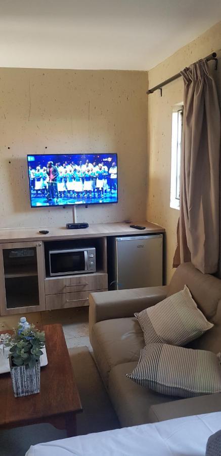 Salas Stay, Midrand Bagian luar foto