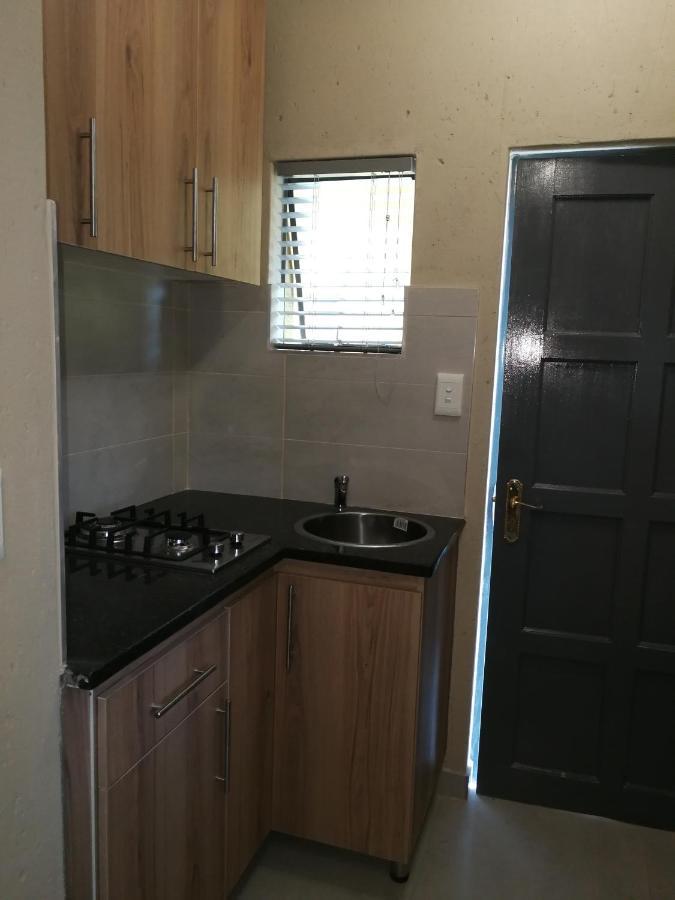 Salas Stay, Midrand Bagian luar foto