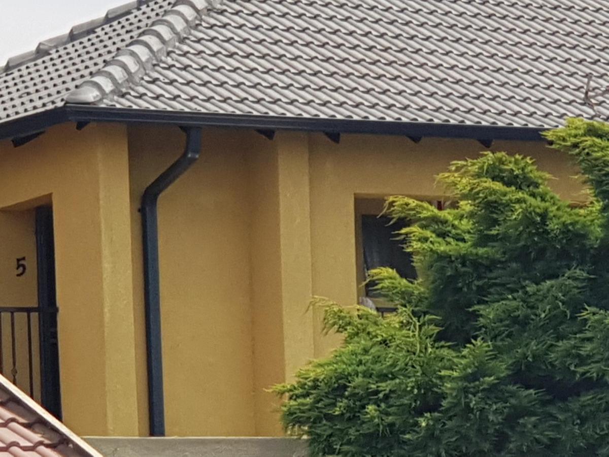 Salas Stay, Midrand Bagian luar foto